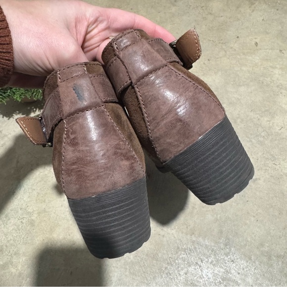 BOC Brown Leather Heeled Ankle Boots Size 7 Western Boho Southwest Cowgirl Fall - Picture 3 of 5